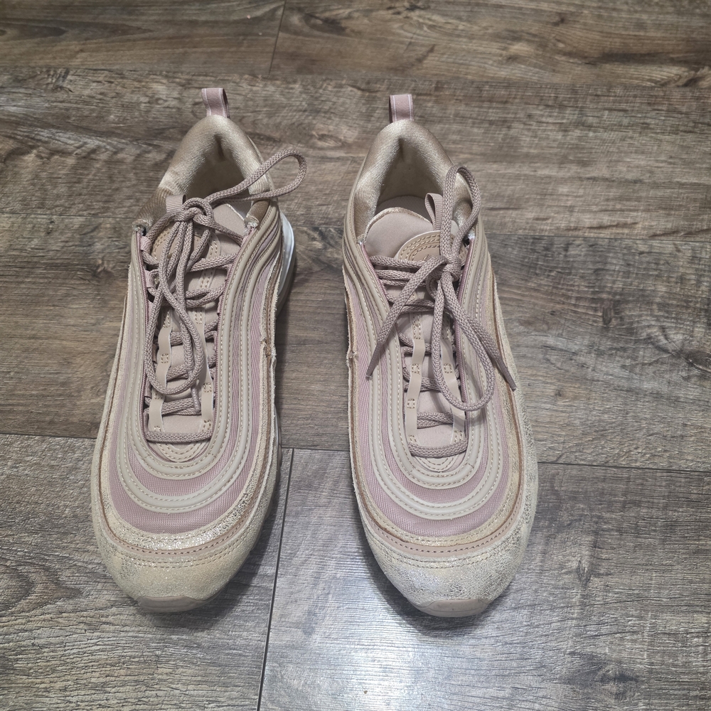 Nike Air Max Stylish Women's Tan Sneakers Size 11
